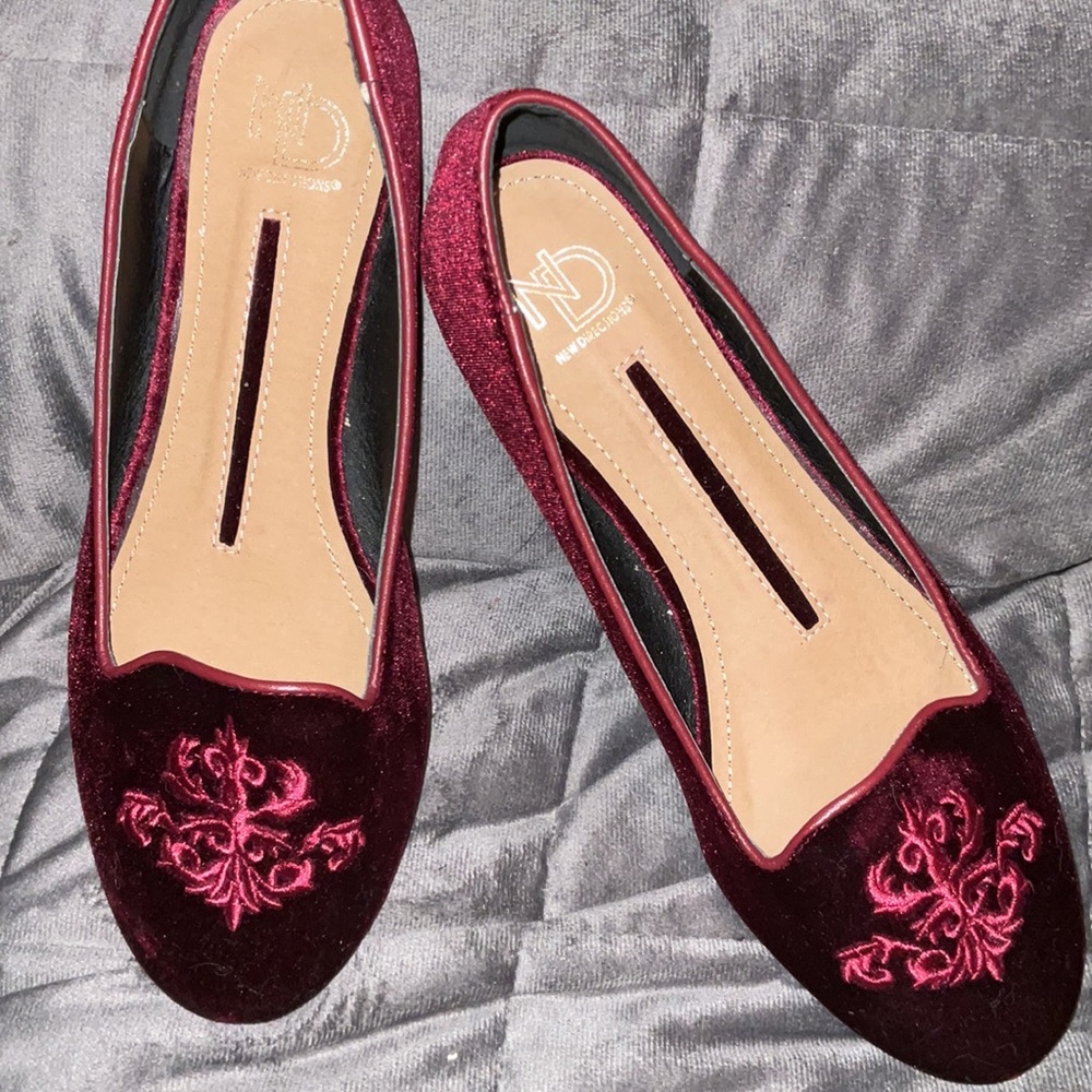 New DIRECTIONS HOLIDAY SLIPPERS
